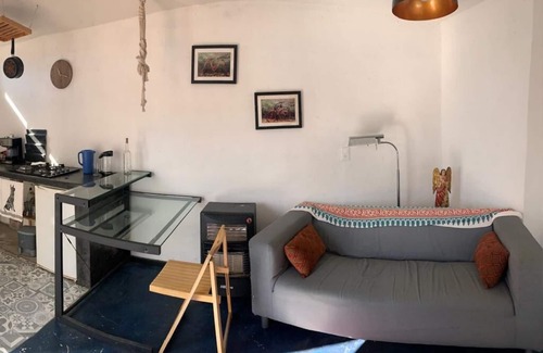 Ensenada Apartamento | Cozy studio for one person or couple. Located 10 minutes from the tourist area.