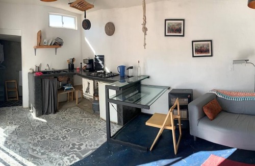 Ensenada Apartamento | Cozy studio for one person or couple. Located 10 minutes from the tourist area.