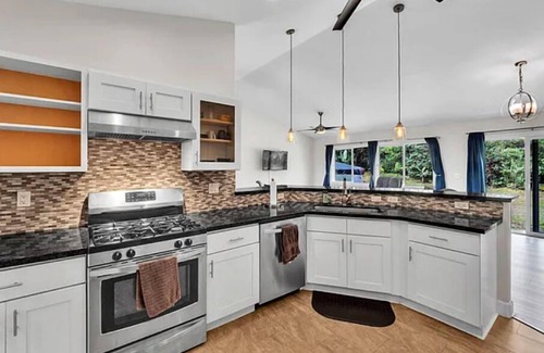 Keaau Apartamento | Cozy studio in Keaau only pet friendly studio available.