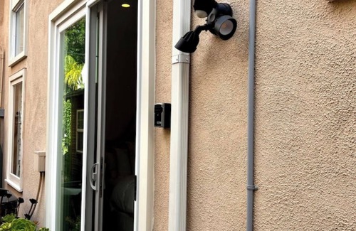 Foothill Ranch Apartamento | Cozy studio with WiFi and AC in charming Lake Forest. nPrivate entry/parking.