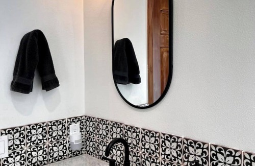 Foothill Ranch Apartamento | Cozy studio with WiFi and AC in charming Lake Forest. nPrivate entry/parking.