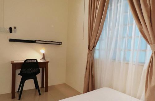 Nibong Tebal Casa | Cozy Suite with Twin Beds & Lounge