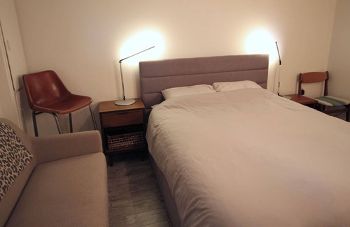 Grandview-Woodland Casa | Cozy Sunrise Suite in hip East Van neighbourhood