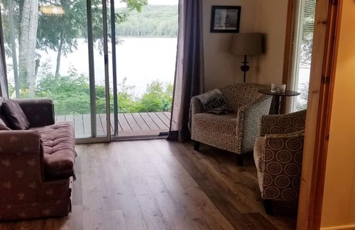 Novar Cabaña | Cozy Sunset Cabin located lakeside in family friendly campground