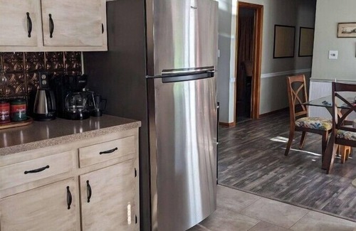 Taneytown Casa | Cozy Three Bedroom Rancher on Quiet Road on the Edge of Town