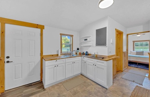 Jamestown Casa | Cozy Tiny Home by Big South Fork