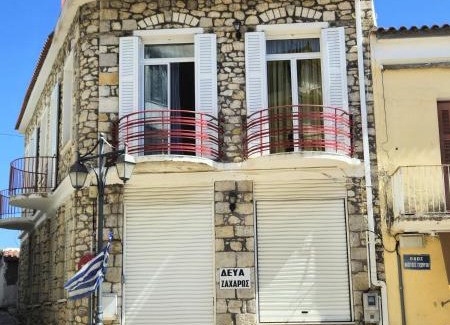 Zakharo Casa | Cozy Traditional Stone House in Central Zacharo - Near Beach & Kaiafas Lake