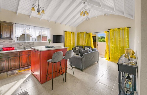 Christie Apartamento | Cozy Two Bedroom Apartment Available for Rent in Holetown Area
