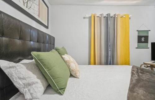 Cleveland Casa | Cozy two bedroom one bath