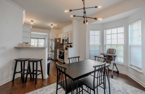 Greer Casa | Cozy, Updated 2BR/2.5BA End-Unit Townhome, Greer SC