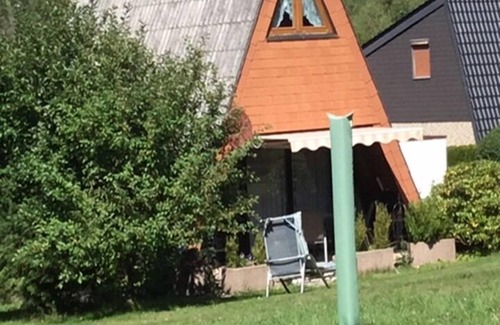 Lichtenberg Casa | Cozy vacation home with sunny terrace Frankenwald near bathing lake / Smart-TV