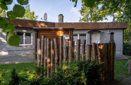 Muritz Casa | Moderna casa de vacaciones en una zona tranquila en el lago, con chimenea, se admiten mascotas