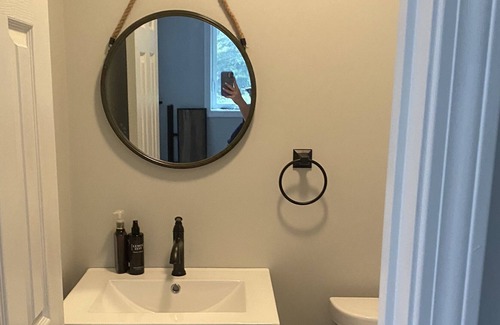 Johnson Casa | Cozy Vermont Retreat: Your Ideal Short-Term Rental Near Ski Resorts!