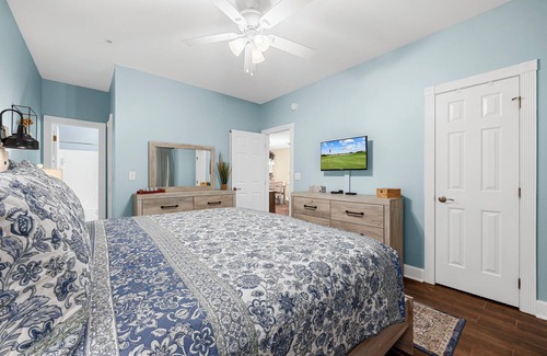 Central Myrtle Beach Condominio | Cozy Vibes 2BR 2BA Golf Front Villa