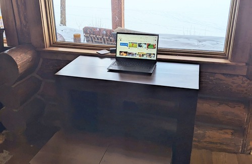 Seeley Lake Cabina | Cozy Vintage Cabin on Placid Lake, Montana - Waterfront, Sleeps 6 Adults - Wifi