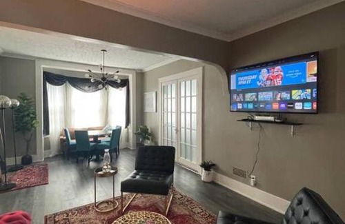 Near South Casa | Cozy vintage getaway minutes from downtown