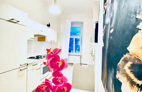 Ottakring Apartamento | Cozy2BR Apt for 6P, 10-Min Transport to Stadthalle