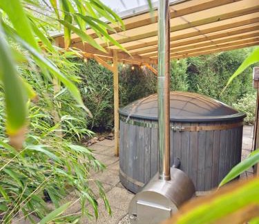 Lanaken Otro | Cozychalet met prive Hot tub