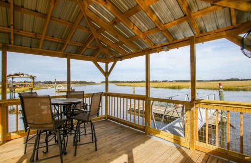 Midway Casa | Crabbin Cabin - Spacious, Seasonal Riverside Home On The Ga Coast