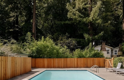 Guerneville Hotel | Create A Travel Experience Worth Remembering! Free Parking, Outdoor Pool!