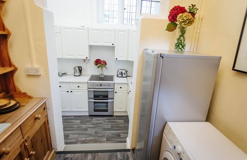 Burnham-on-Crouch Casa | Creeksea Place, Breathtaking Elizabethan Manor House