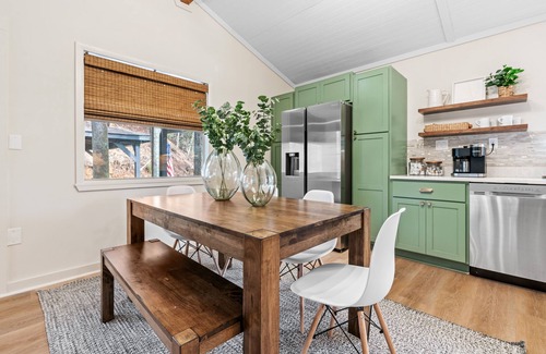 Clayton Cabaña | Creekside 2 Bedroom cottage less than 1 mile from downtown Clayton.