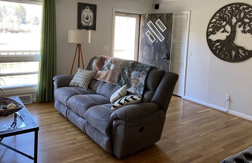 Sylva Casa | Creekside Bear Haven