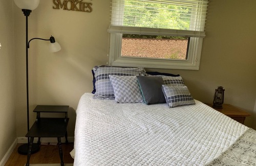 Sylva Casa | Creekside Bear Haven