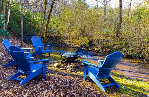 Blairsville Casa | Creekside Cottage