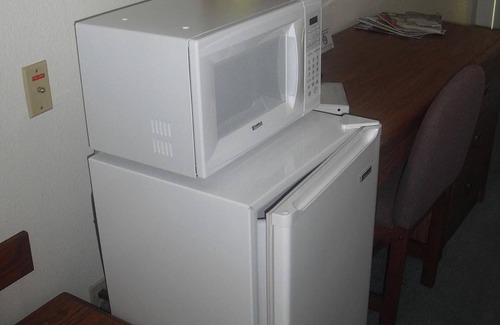 Kelseyville Hotel | Creekside Lodge