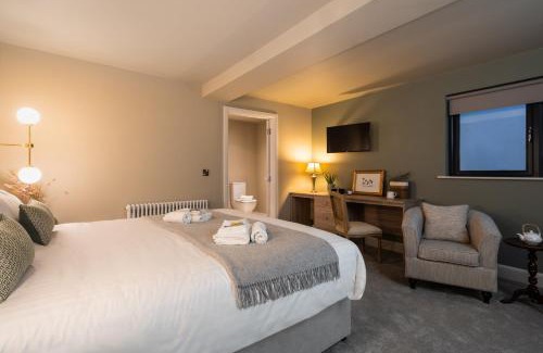 Cluain Eois Hotel | Creighton Hotel