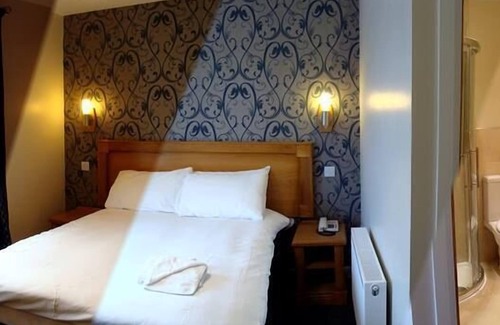 Cluain Eois Hotel | Creighton Hotel