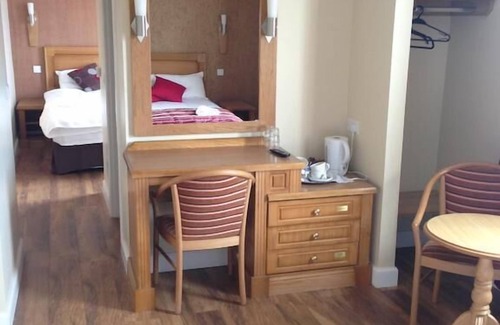 Cluain Eois Hotel | Creighton Hotel