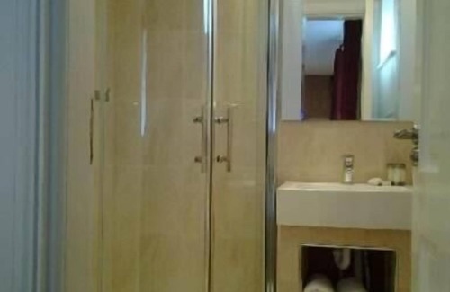 Cluain Eois Hotel | Creighton Hotel