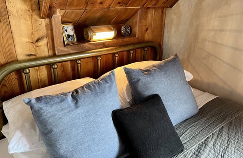 Provincetown Casa | Crew's Quarters Boarding House Caters to Men