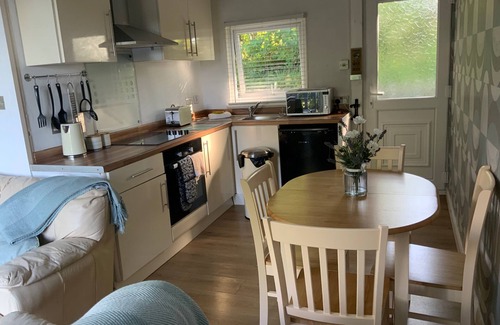 Bont Newydd Cabina | Crib Goch Cozy Dog-friendly Cabin Retreat