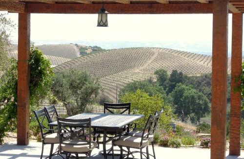 Paso Robles Hotel | Croad Vineyards - The Inn