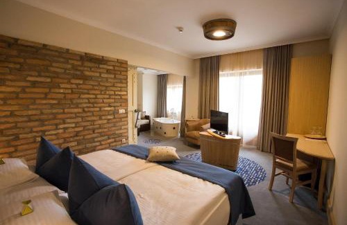 Villany Hotel | Crocus Gere Bor Hotel Resort & Wine Spa