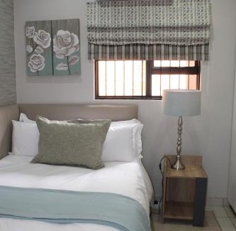 Kimberley Casa | Cronin Luxury Accomodation Room 2