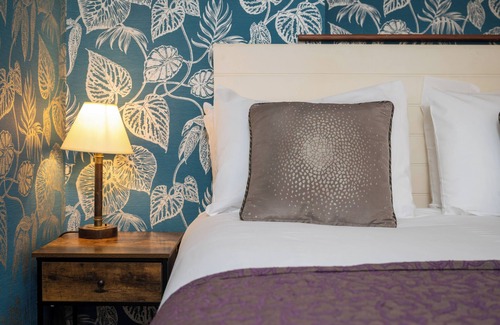 Chipping Sodbury Hotel | Cross Hands Hotel Old Sodbury by Greene King Inns