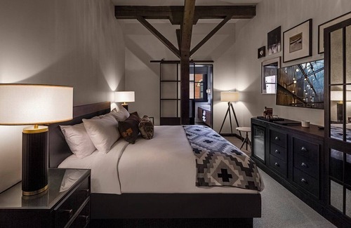 Crossroads Arts District Hotel | Crossroads Hotel