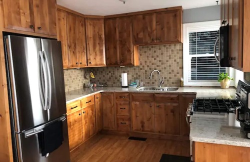 Newaygo Cabaña | Croton Lake Front Cottage - Sunsets, water & a great cottage