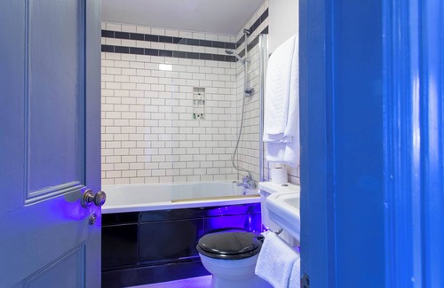 Blandford Saint Mary Hotel | Crown Hotel