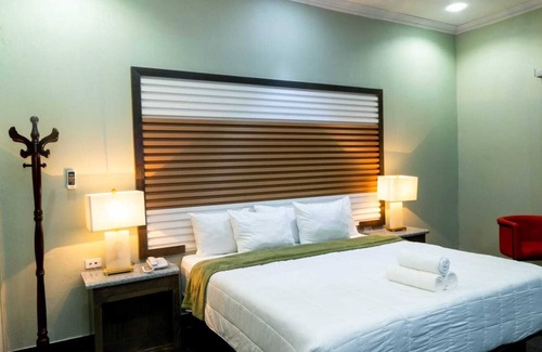 Piarco Hotel | Piarco Palace