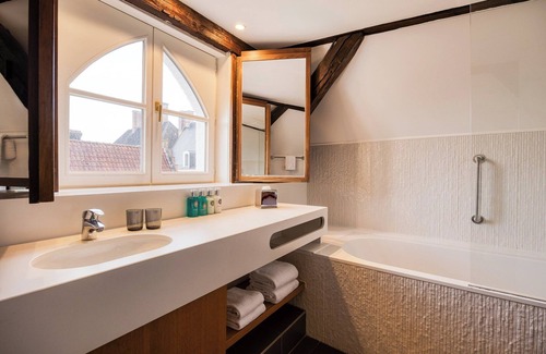 Historical Center Bruges Hotel | Crowne Plaza Bruges by IHG