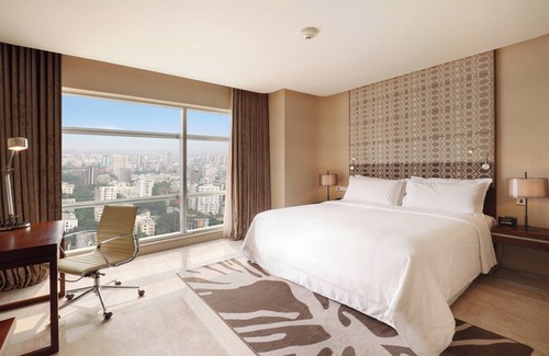 Gulshan Hotel | Crowne Plaza Dhaka Gulshan by IHG