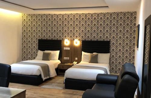 Ozuaha Hotel | Crownsville Hotel - Airport Road