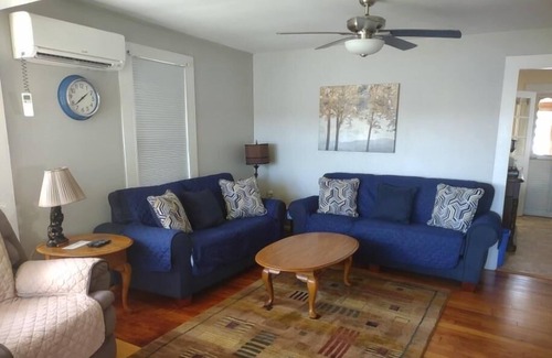 Bolton Casa | Carrete simple cabaña!