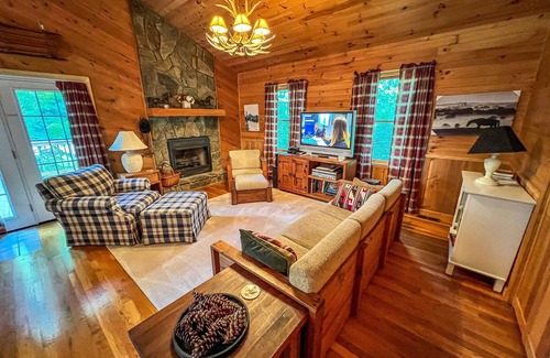 Jefferson Cabina | Cuddle Up by the Cabin Fireplace @ Edelweiss