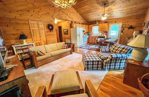Jefferson Cabina | Cuddle Up by the Cabin Fireplace @ Edelweiss